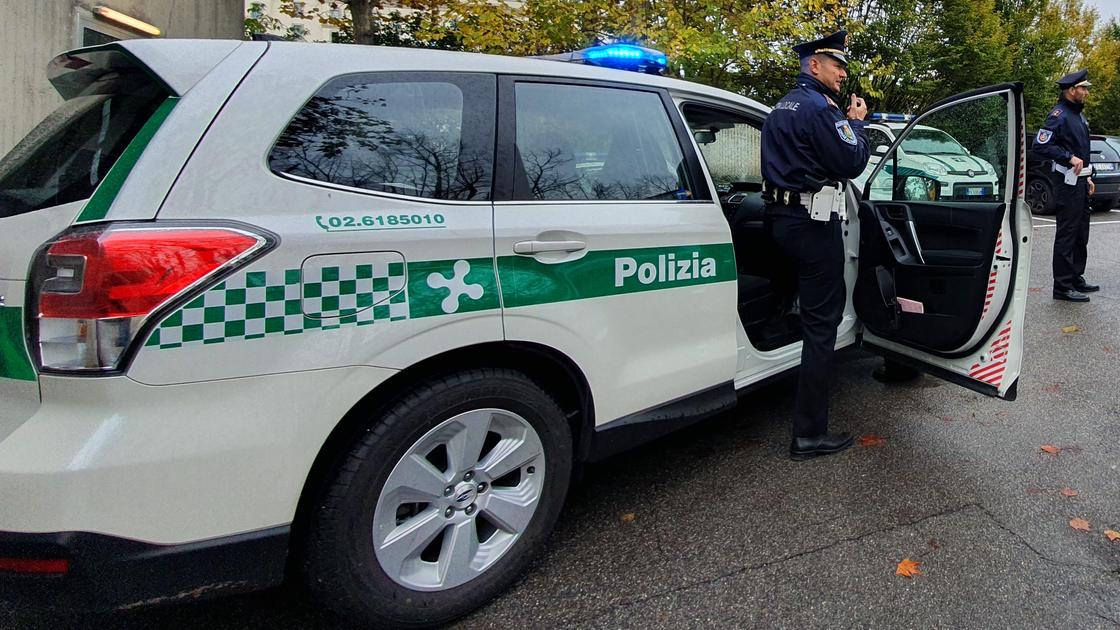 spaccio di droga e resistenza tre arresti nel quartiere corvetto di milano da Ilgiorno.it spaccio di droga e resistenza tre arresti nel quartiere corvetto di milano