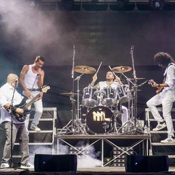 Freddy Mercury rivive al Varenna festival: venerdì tribute band dei Queen