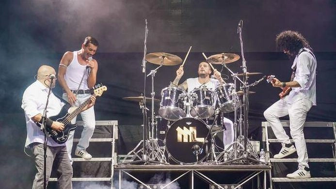 La band regina del rock mondiale in concerto al cospetto della principessa del lago di Como, cioè Varenna. Venerdì sera...