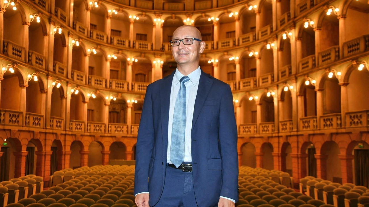 Il direttore Nardelli: "Sempre più giovani con matinèe e il progetto “No boomer, a teatro vado io“" Il direttore Nardelli: "Sempre più giovani con matinèe e il progetto “No boomer, a teatro vado io“"