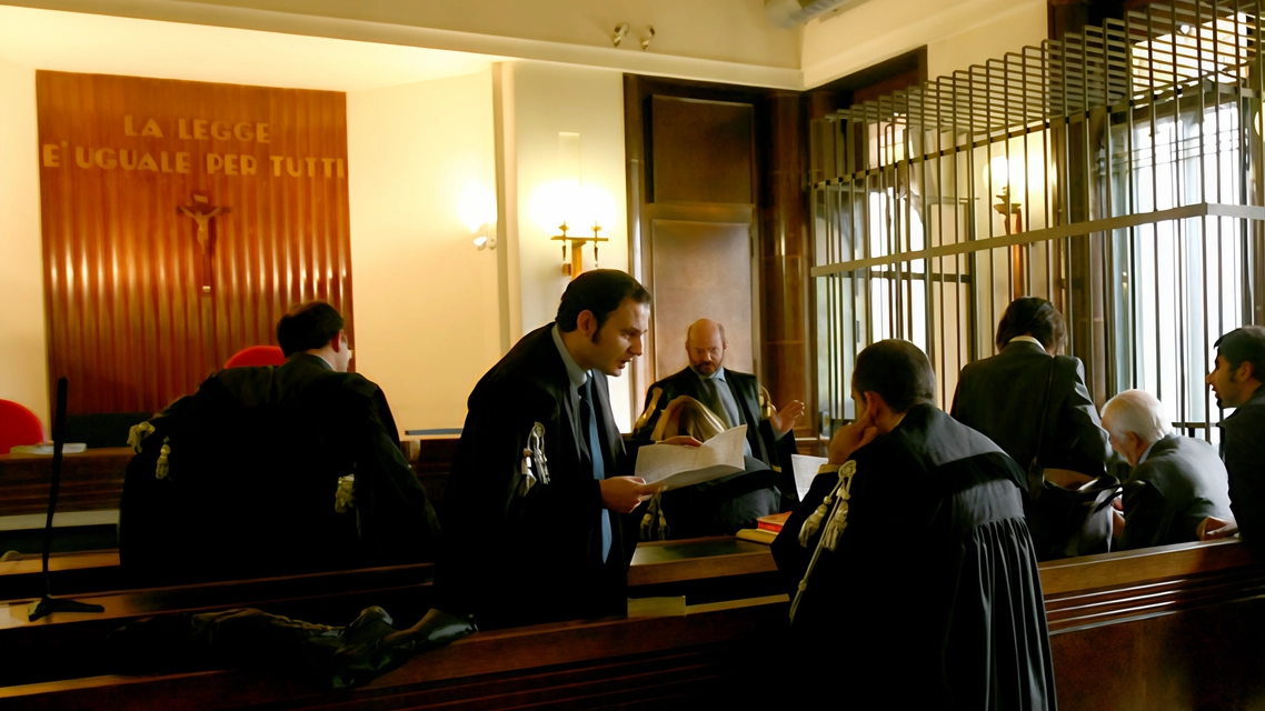 La ragazza si era ribellata confidandosi con i suoi insegnanti e ora vive in una comunità protetta. In attesa del processo si è però aperta un’altra indagine contro i familiari che volevano costringerla. La ragazza si era ribellata confidandosi con i suoi insegnanti e ora vive in una comunità protetta. In attesa del processo si è però aperta un’altra indagine contro i familiari che volevano costringerla.