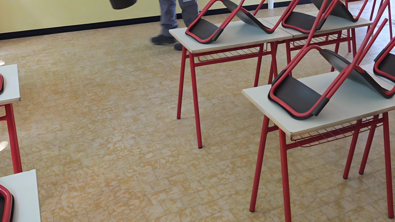 Numerose le scuole allagate in Brianza a causa del maltempo, fra queste ci sono le quattro classi al piano superiore della primaria di Misinto Numerose le scuole allagate in Brianza a causa del maltempo, fra queste ci sono le quattro classi al piano superiore della primaria di Misinto