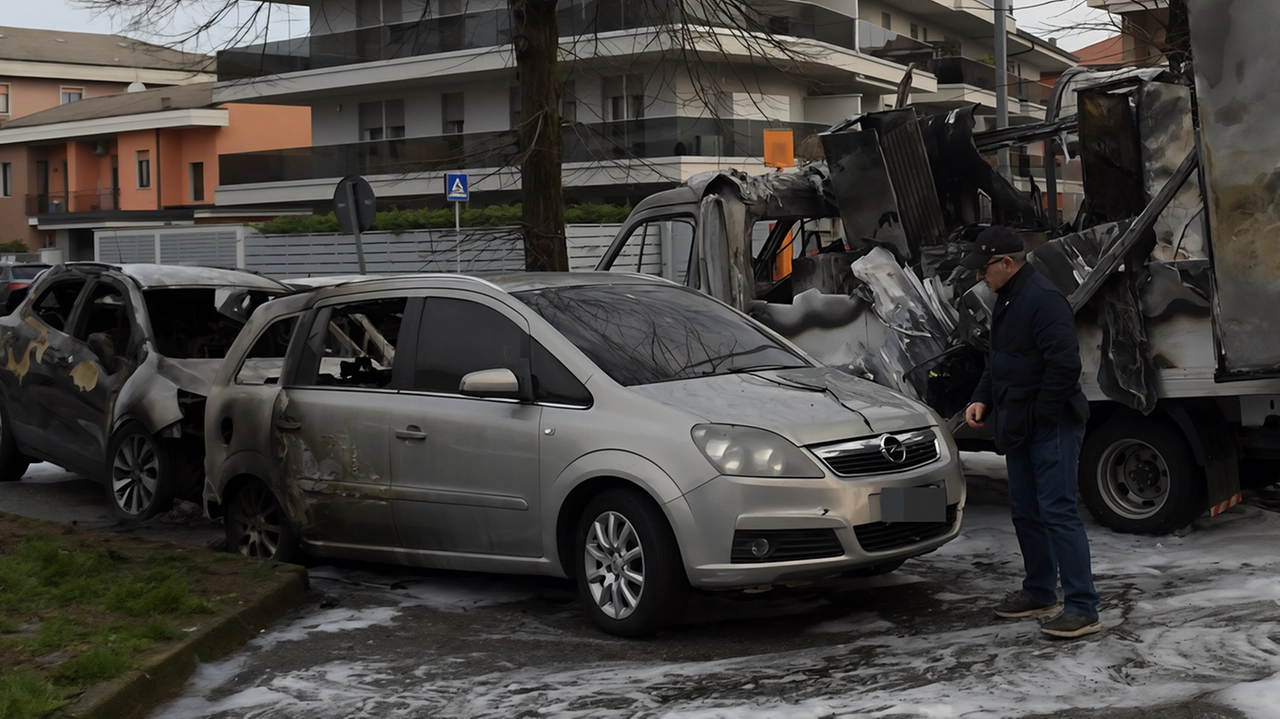 Preso il piromane che aveva messo a ferro e fuoco la zona al confine tra San Giuliano e San Donato