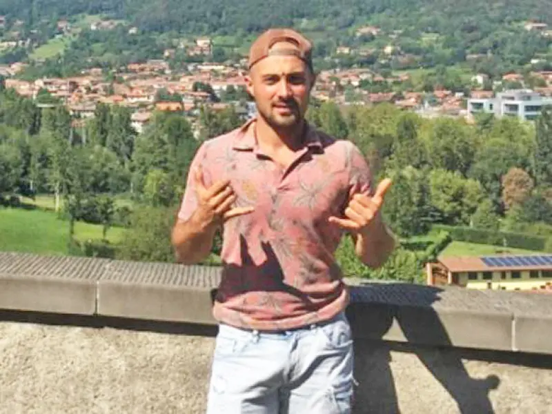 Chi è Andrea Russo e come è riuscito a entrare nella pista di Orio al Serio: il 35enne è stato risucchiato dal motore di un aereo