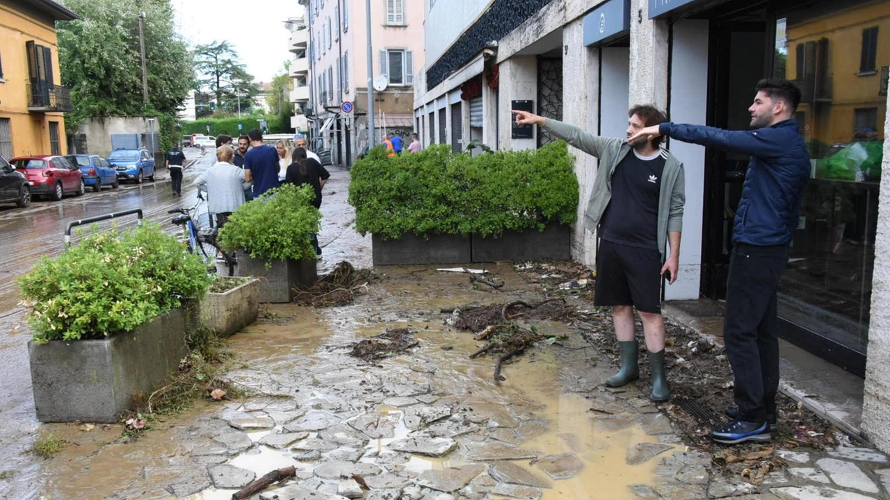 Le strade allagate dalla tempesta d'acqua che si è abbattuta su Bergamo l'8 e il 9 settembre Le strade allagate dalla tempesta d'acqua che si è abbattuta su Bergamo l'8 e il 9 settembre