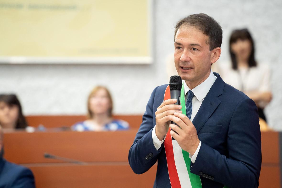Violenza su due liceali: "Serve la castrazione"