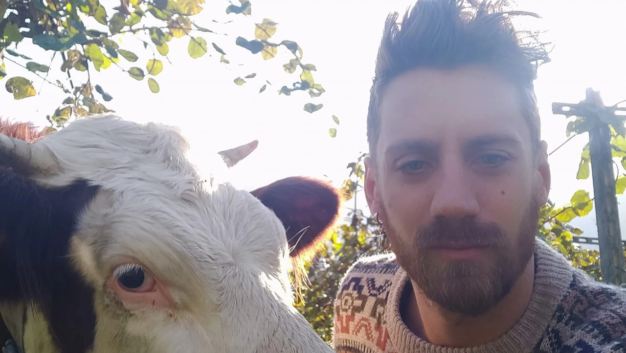 Ian Zecca aveva deciso di affidare ai social la battaglia contro la sclerosi multipla Il 19 marzo dell’anno scorso si era trovato faccia a faccia con la malattia Ian Zecca aveva deciso di affidare ai social la battaglia contro la sclerosi multipla Il 19 marzo dell’anno scorso si era trovato faccia a faccia con la malattia