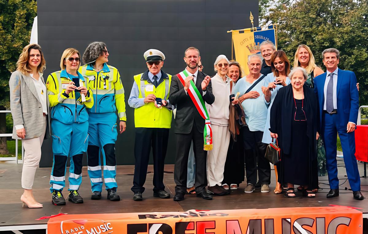 Dalla maestra storica al nonno vigile. Ecco le "api d’oro" della città