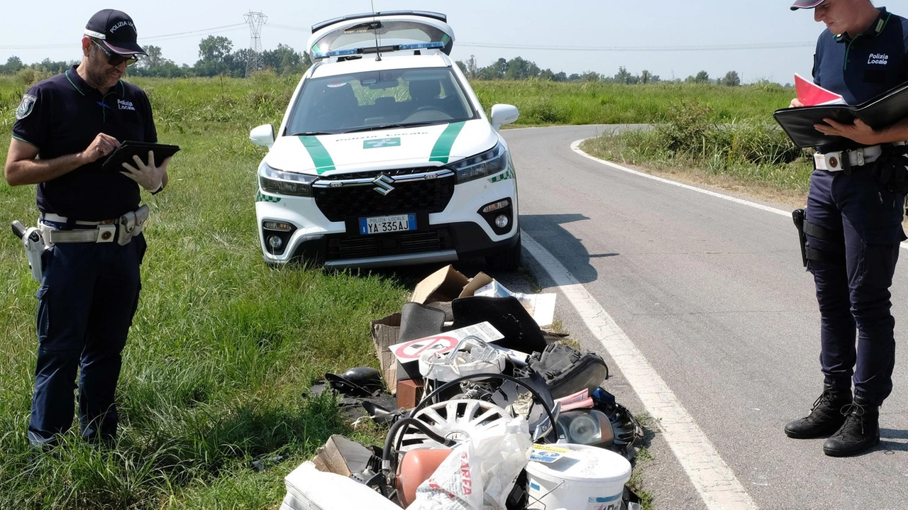 Continua la battaglia per fermare l’abbandono dei rifiuti, un danno per l’ambiente Continua la battaglia per fermare l’abbandono dei rifiuti, un danno per l’ambiente