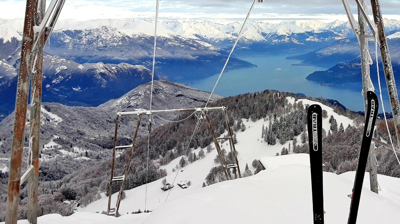 I vecchi impianti del monte San Primo nel Triangolo lariano ormai abbandonati da tanti anni I vecchi impianti del monte San Primo nel Triangolo lariano ormai abbandonati da tanti anni
