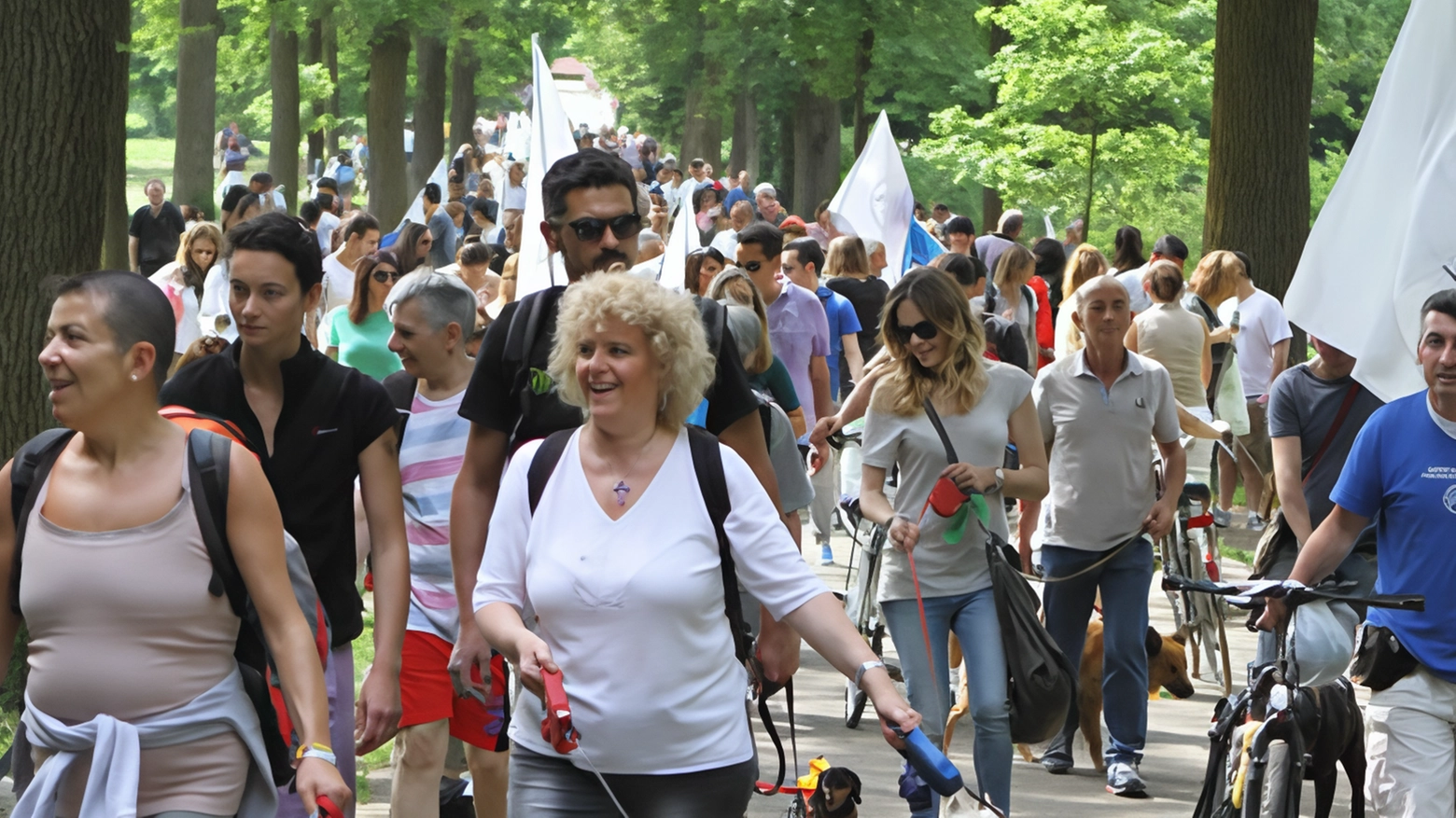Il 19 maggio a Monza si terrà la 30esima edizione di "4 passi a 4 zampe", la camminata benefica organizzata dall'Enpa nel Parco di Monza. Un evento imperdibile per gli amanti degli animali.