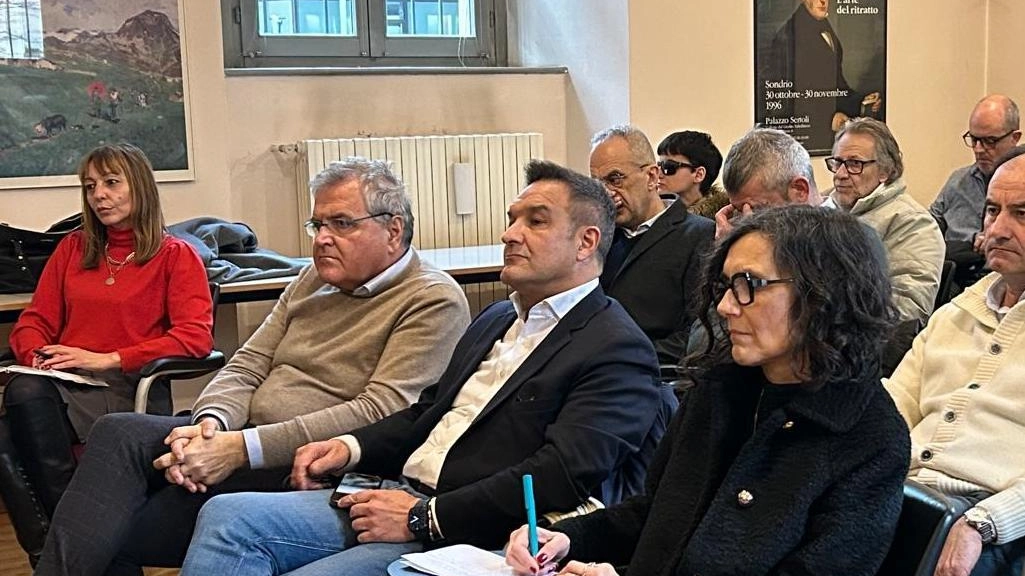 L’iniziativa dell’amministrazione provinciale è stata presentata ai rappresentanti delle associazioni datoriali, sindacati enti del terzo settore L’iniziativa dell’amministrazione provinciale è stata presentata ai rappresentanti delle associazioni datoriali, sindacati enti del terzo settore
