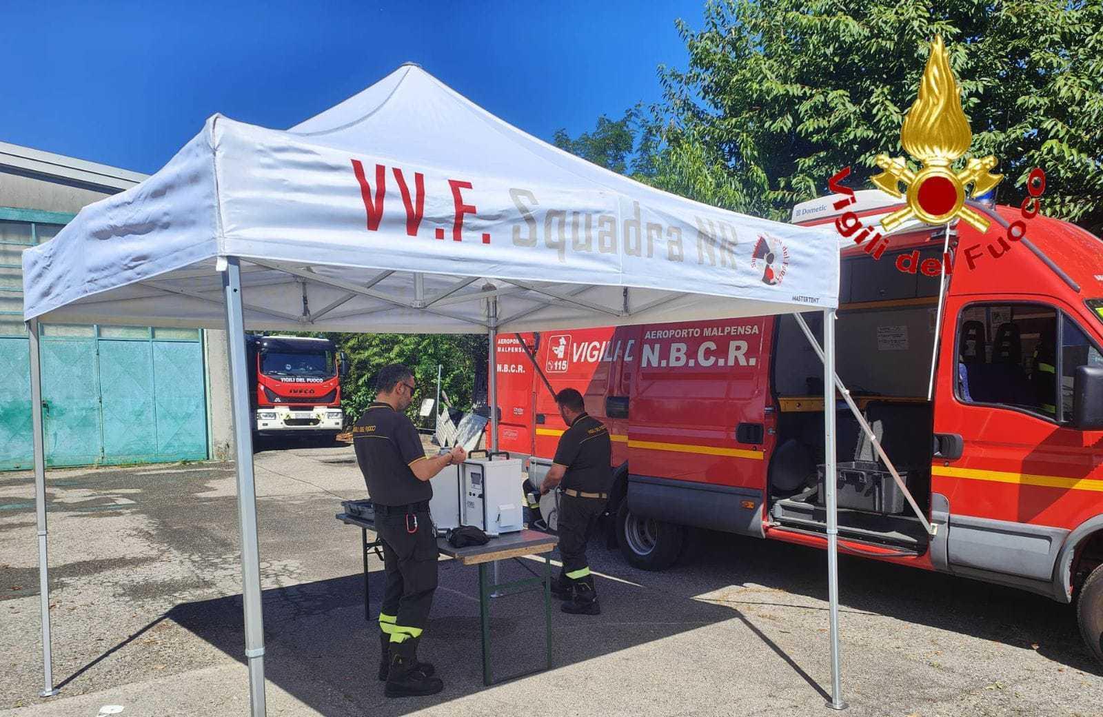 Rogo in ditta di materie plastiche . In ospedale un uomo di 61 anni Rogo in ditta di materie plastiche . In ospedale un uomo di 61 anni