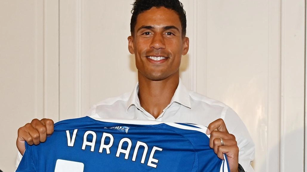 Raphael Varane (31 anni) è il fiore all’occhiello della campagna acquisti del Como