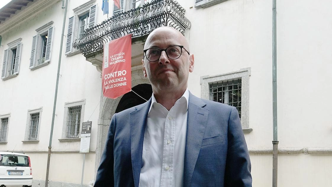 Il sindaco Gianpiero Bocca giugno 2024 ha firmato l’accordo con Ferrovienord per realizzare il sovrappasso Il sindaco Gianpiero Bocca giugno 2024 ha firmato l’accordo con Ferrovienord per realizzare il sovrappasso