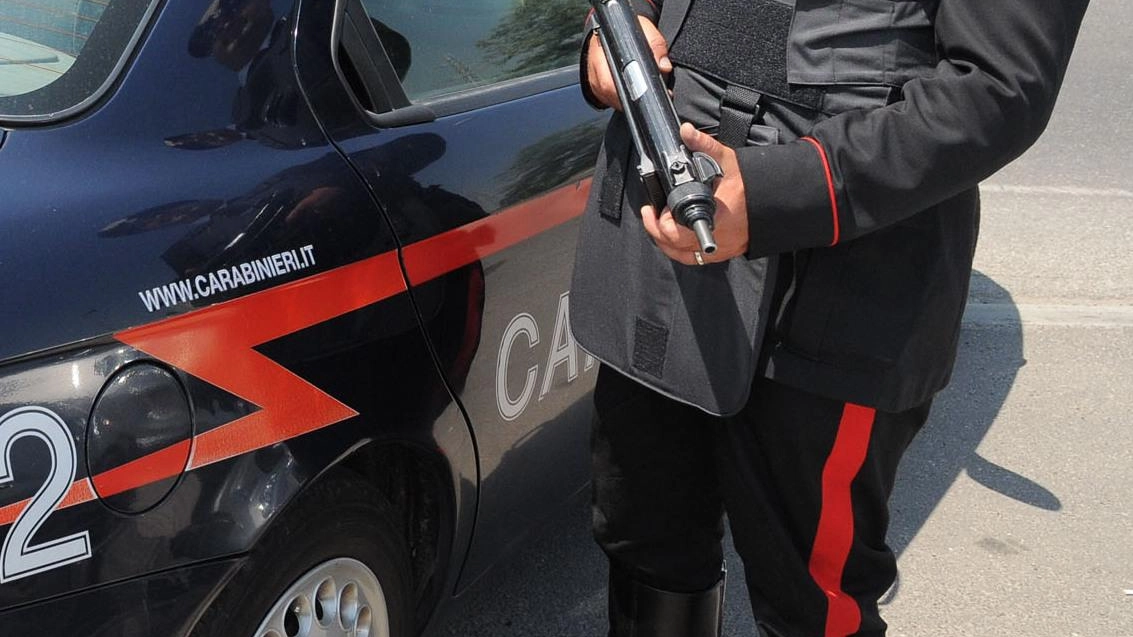 Indagine dei carabinieri Indagine dei carabinieri