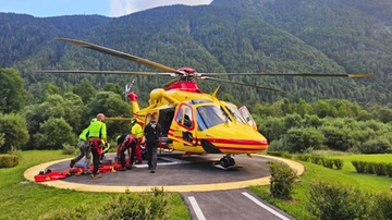 Madesimo, incidente in montagna: cercatore di funghi comasco precipita e muore