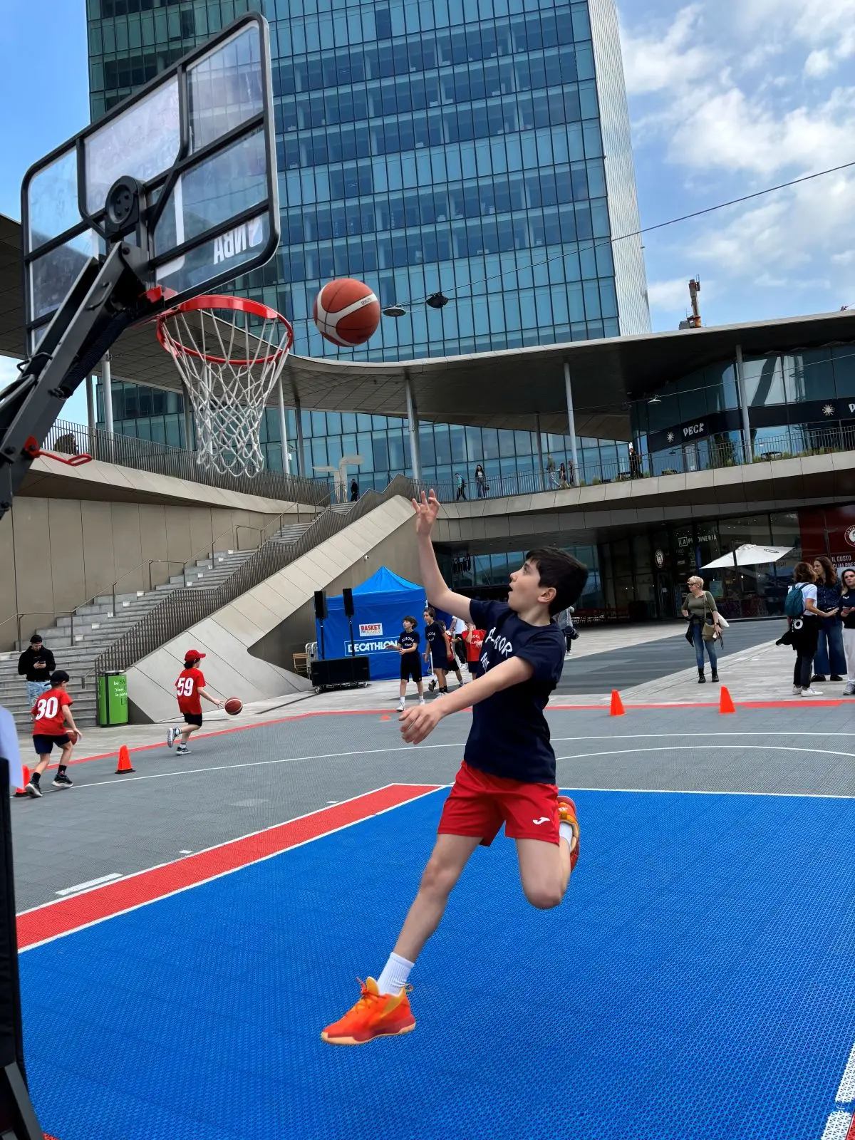 Basket for Kids 2025, canestri per combattere leucemie e linfomi infantili: ogni tiro vale un euro