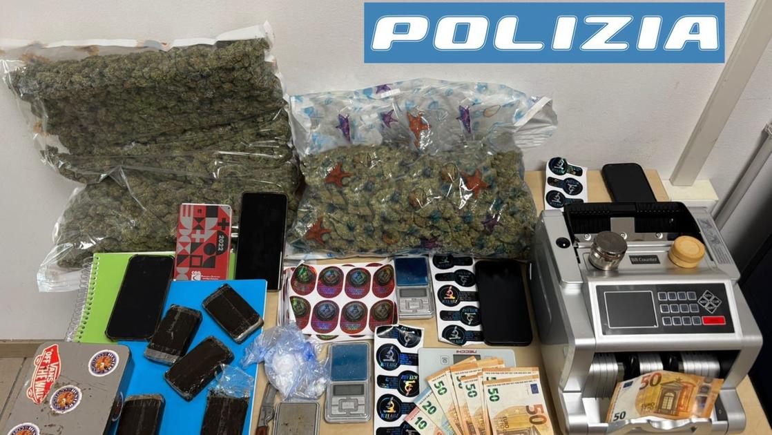 spaccio di hashish tra monza e milano una soffiata e tre spacciatori arrestati da Ilgiorno.it spaccio di hashish tra monza e milano una soffiata e tre spacciatori arrestati