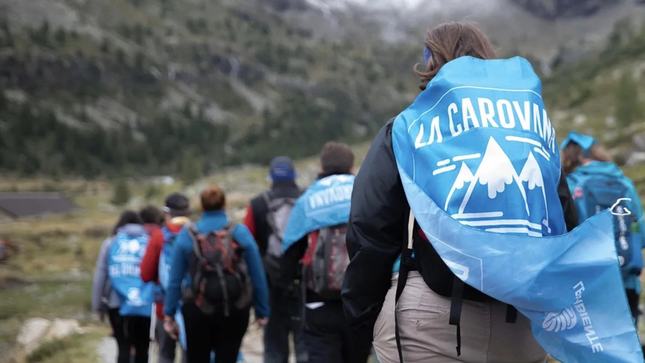 Una delle tante iniziative promosse dalla Carovana dei Ghiacciai per accendere i riflettori sulla salute delle montagne Una delle tante iniziative promosse dalla Carovana dei Ghiacciai per accendere i riflettori sulla salute delle montagne