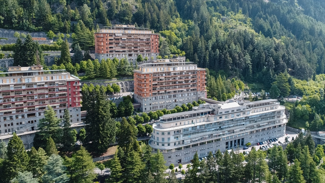L'ospedale Morelli di Sondalo L'ospedale Morelli di Sondalo
