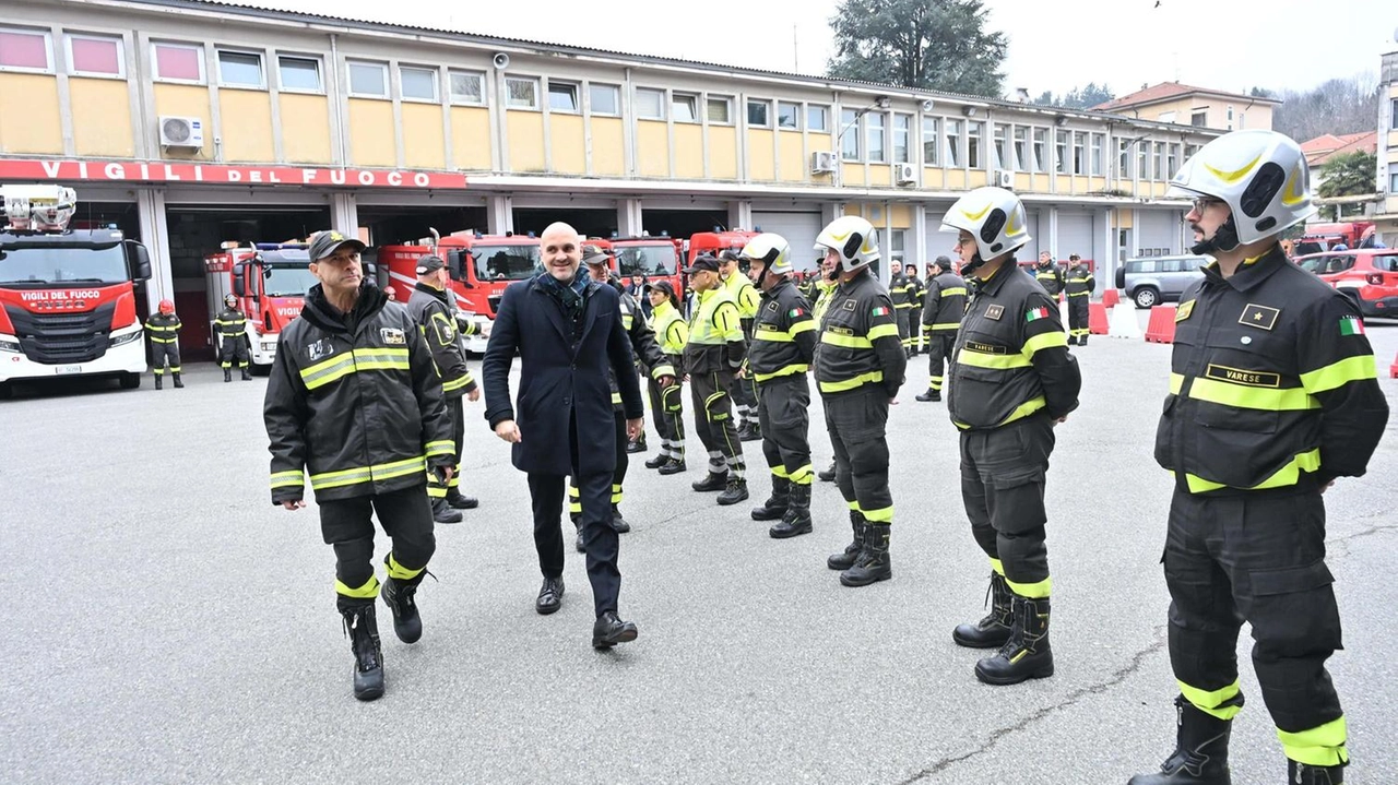 A febbraio il sottosegretario all’Interno Emanuele Prisco in visita al Comando dei vigili del fuoco di Varese A febbraio il sottosegretario all’Interno Emanuele Prisco in visita al Comando dei vigili del fuoco di Varese