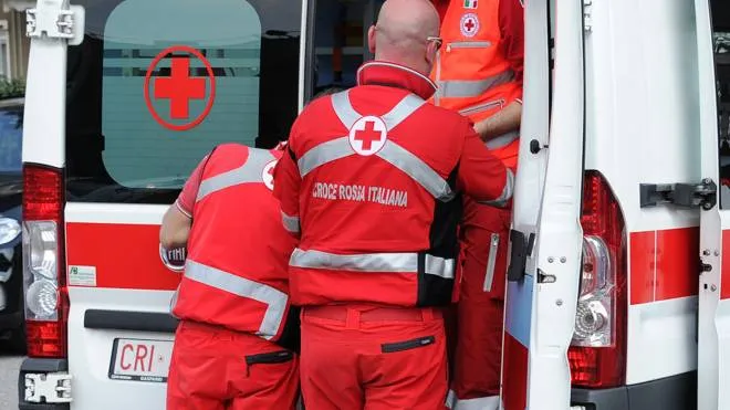Legnano - Ambulanza Croce Rossa
foto Roberto Garavaglia - Studio Sally