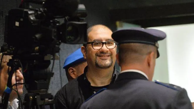 Alfredo Cospito uno dei due anarchici imputati per il ferimento dell'AD di Ansaldo Nucleare, 30 ottobre 2013 a Genova.
ANSA/LUCA ZENNARO