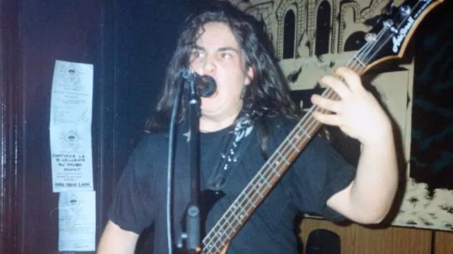 Fabio Tollis suonava in un gruppo Metal. Fu ucciso insieme a Chiara Marino, 19 anni
