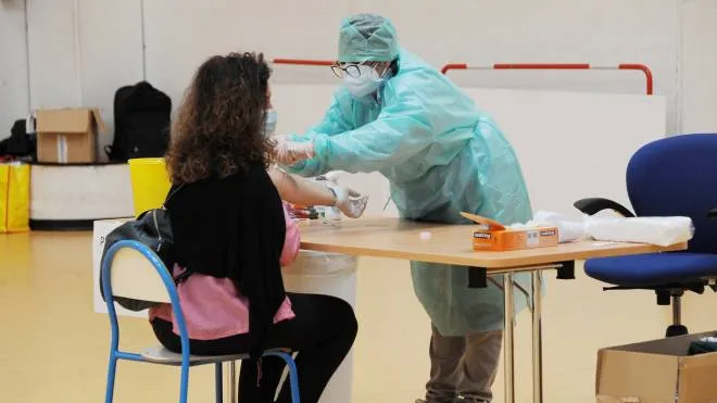 Cisliano - Test sierologici esame del sangue
foto Roberto Garavaglia