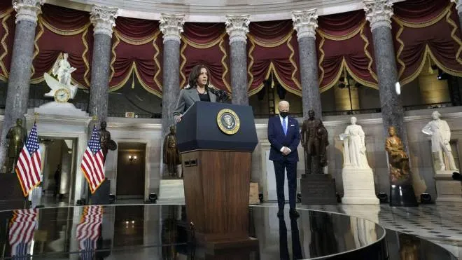 WASHINGTON, DC - JANUARY 06: U.S. Vice President Kamala Harris delivers remarks alongside President Joe Biden on the one year anniversary of the January 6 attack on the U.S. Capitol, during a ceremony in Statuary Hall at the U.S. Capitol on January 06, 2022 in Washington, DC. One year ago, supporters of President Donald Trump attacked the U.S. Capitol Building in an attempt to disrupt a congressional vote to confirm the electoral college win for Joe Biden.   Drew Angerer/Getty Images/AFP
== FOR NEWSPAPERS, INTERNET, TELCOS & TELEVISION USE ONLY ==