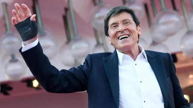 Italian singer Gianni Morandi arrives for the premiere of  'Ennio (Ennio The Maestro)' during the 78th annual Venice International Film Festival, Venice, Italy, 10 September 2021. The movie is presented out of competition at the festival running from 01 to 11 September.  ANSA/ETTORE FERRARI