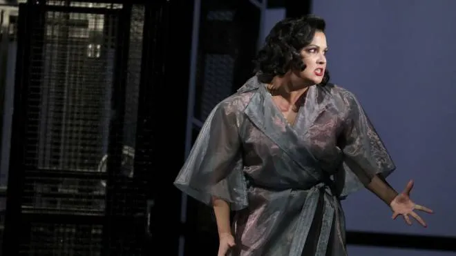 La soprano Anna Netrebko nel Macbeth alla prima della Scala