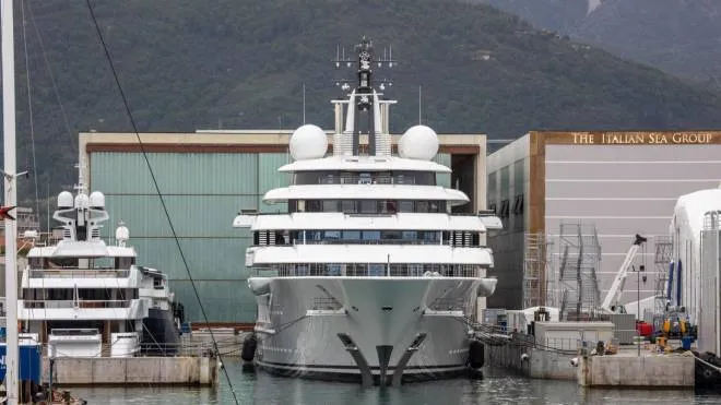 A view shows the multi-million-dollar mega yacht Scheherazade, docked at the Tuscan port of Marina di Carrara, Tuscany, on May 6, 2022, after its basin was reflooded. - The ownership of the multi-million-dollar mega yacht Scheherazade, docked on the Tuscan coast, is currently the source of speculation that it belongs to a Russian oligarch, or even perhaps President Vladimir Putin himself. (Photo by Federico SCOPPA / AFP)