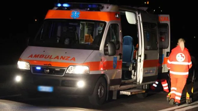 L'ambulanza, inutili i soccorsi