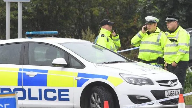 epa07776437 The scene where a police officer was murdered in Berkshire, Britain, 16 August 2019. PC Andrew Harper, 28, who got married four weeks ago, died on 15 August 2019 in Berkshire, while attending a reported burglary. Thames Valley Police said 10 males have been arrested on suspicion of murder.  EPA/FACUNDO ARRIZABALAGA