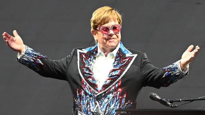British musician Elton John performs on the stage during his final 'Farewell Yellow Brick Road' tour at the Giuseppe Meazza Stadium in Milan, Italy, 4 June 2022. ANSA/DANIEL DAL ZENNARO