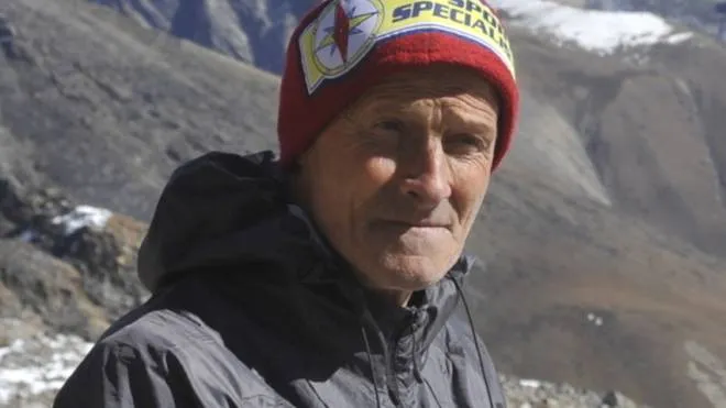 Claudio Ghezzi, l’alpinista di 69 anni che domenica è morto precipitando per una ventina di metri da una ferrata sul Grignone