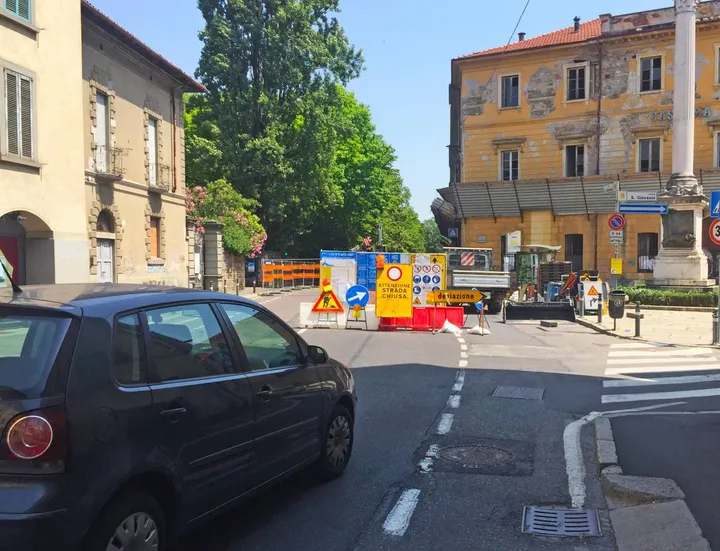 Via San Giovanni resterà chiusa al traffico per il cantiere di A2A