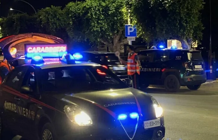 I carabinieri si sono messi subito a caccia dell’uibriaco e lo hanno trovato a casa