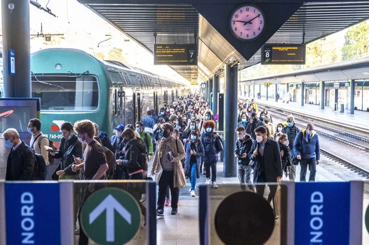 La stazione Cadorna di Milano è fra le più frequentate dai pendolari assieme a Porta Garibaldi