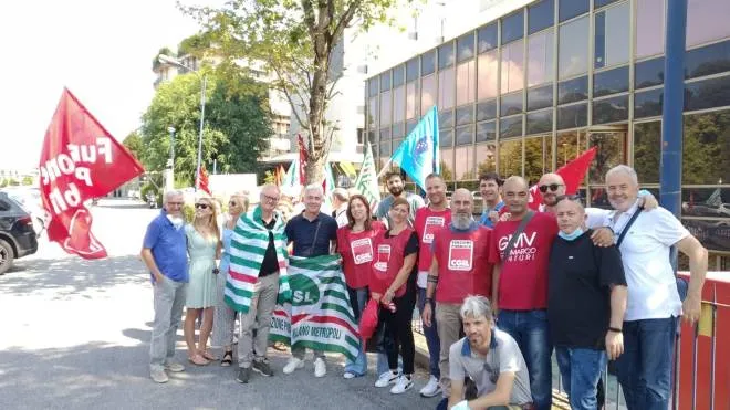 I sindacati contestano da mesi l’accorpamento a Monza degli uffici di Desio e Ornago