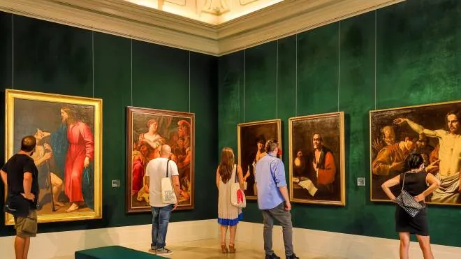 Visitatori nei musei bresciani che proprio in estate sono supergettonati