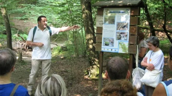 Gianni Del Pero durante una visita alle oasi naturalistiche brianzole