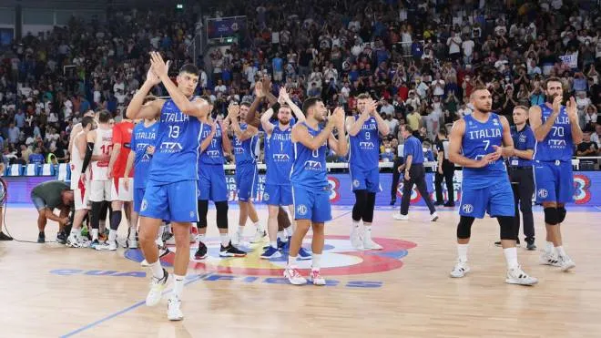 The Italian team celebrate the victory at the end of the FIBA World Cup qualifiers basket match Italy vs Georgia at the Palaleonessa Arena in Brescia, Italy, 27 August 2022.
ANSA/SIMONE VENEZIA
