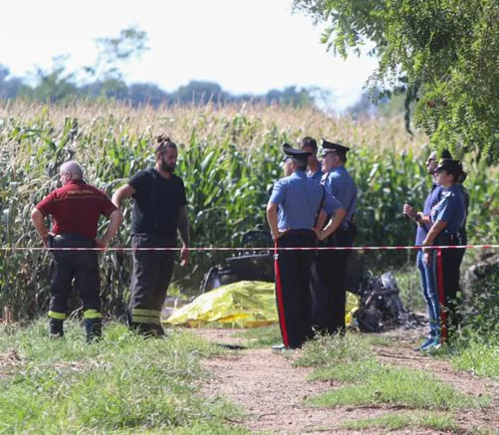 Il corpo del trentenne è stato rinvenuto all’interno del baule di un’auto abbandonata in una stradina di campagna
