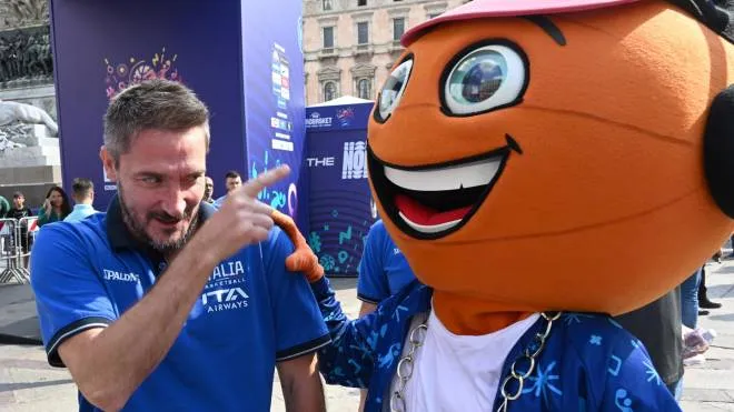 Italy's head coach Gianmarco Pozzecco, attends the inauguration of the  Eurobasket 2022's fans zone set up in Piazza Duomo (Cathedral square), Milan, 1 September 2022. Group C of the Eurobasket is played in Milan. The games in Milan run from2 to 8 September. ANSA/DANIEL DAL ZENNARO