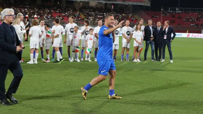 Francesco Totti in campo al Brianteo
