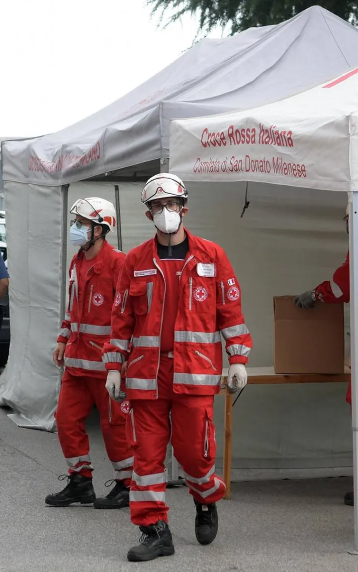 I soccorritori in via Monferrato