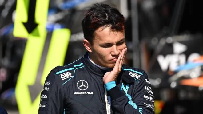 epa10157379 Thai Formula One driver Alex Albon of Williams Racing reacts after the qualification session of the Formula One Grand Prix of the Netherlands at Circuit Zandvoort, in Zandvoort, the Netherlands, 03 September 2022. The Formula One Grand Prix of the Netherlands will be held at the Circuit Zandvoort race track on 04 September 2022.  EPA/CHRISTIAN BRUNA / POOL